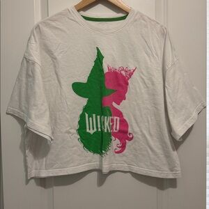 Medium Oversized Cropped Universal Studios Wicked T-shirt